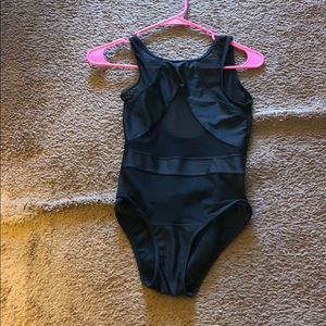 Super sexy sleek black bathing suit 👙